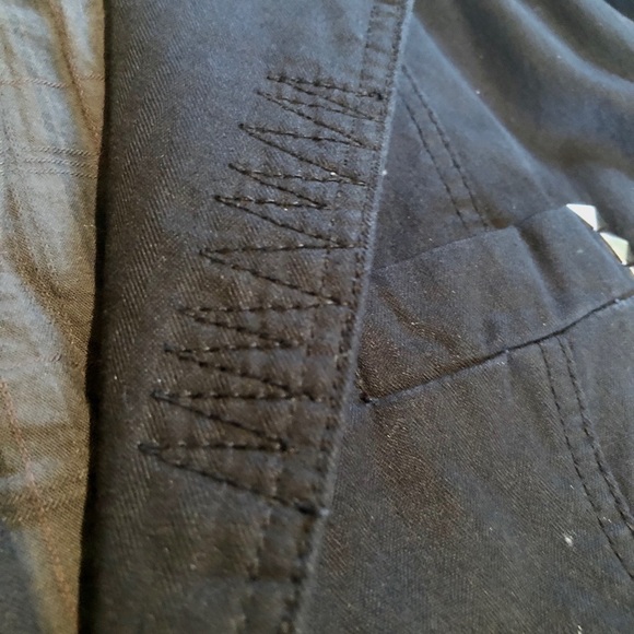 Guess Blazer with nice print in the back! - Picture 4 of 7